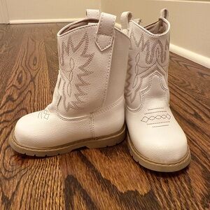 Baby Deer White Western Boots Size 4